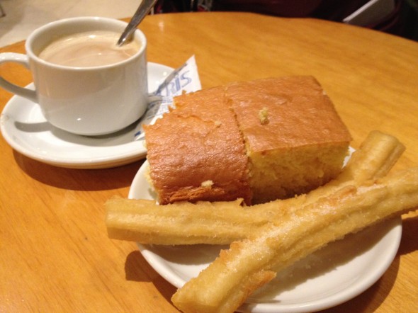 Churros, "cornbread", and coffee for breakfast. Carbs-much? Haha! Just take a long walk after and you'll feel fine :)