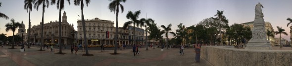 Parque Central, surrounded by nice hotels, shopping and restaurants, the building that houses the Ballet performances, and the Capitol building is nearby.